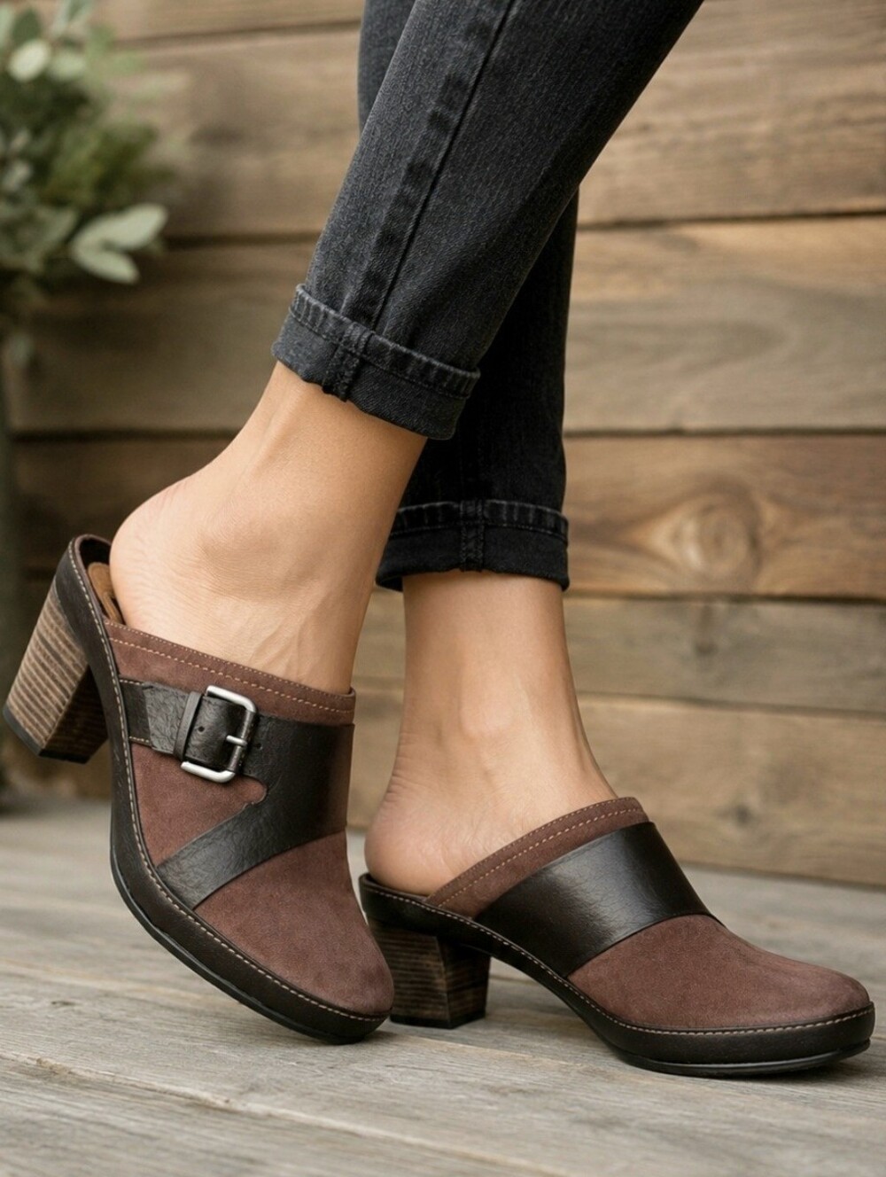 Clarks Artisan NEW Gallery Open Y2K Artisan Boho Suede Comfort Mule Clogs 9.5M